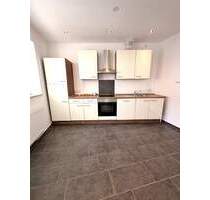 Frei ab sofort Renovierte 3-Zimmerwohnung im Erdgeschoss mit Einbauküche Gäste-WC - Kordel