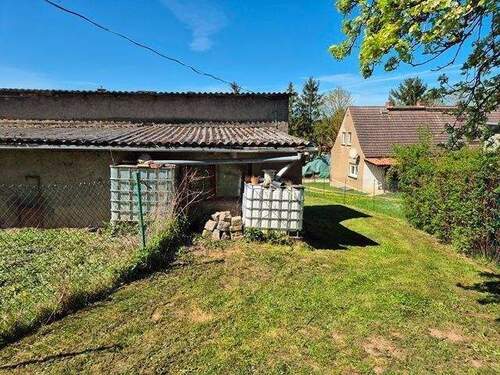 Blick von hinten aufs Grundstück - Mehrfamilienhaus, Wohnhaus mit 82,00 m&sup2; in Feldberger Seenlandschaft zum Kaufen