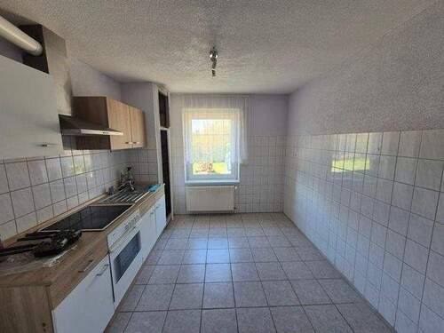 Küche mit Einbauküche - 