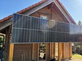 Balkon mit PV-Anlage - 