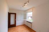 Kinderzimmer/Büro - 