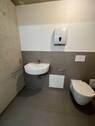 Mitarbeiter-WC im UG - 
