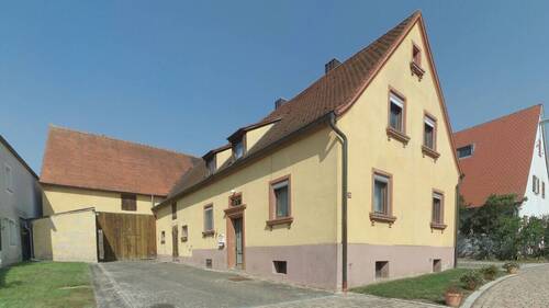 Bild 2 - 5 Zimmer Bauernhaus, Landhaus zum Kaufen in Ornbau