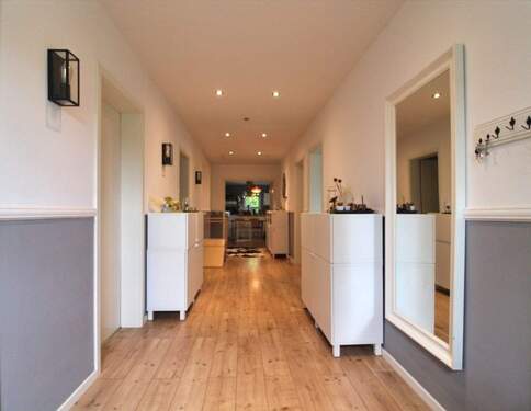 Flur 2 - Einfamilienhaus mit 160,00 m² in Panketal zur Miete