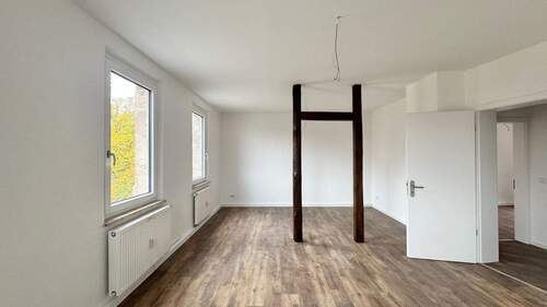 Wohnzimmer.jpg - Nähe Nordklinikum ! Geräumige charmante 2-Zi.-Altbau-Whg.,70 m², großes Tageslichtbadezimmer, 3.OG ohne Aufzug