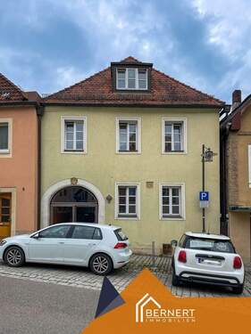 Vorderseite - 5 Zimmer Einfamilienhaus zur Miete in Stadtsteinach
