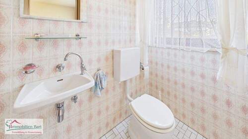 Gäste-WC - 6 Zimmer Einfamilienhaus in Merzig / Besseringen