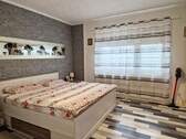Schlafzimmer OG-Wohnung - 6 Zimmer Mehrfamilienhaus, Wohnhaus in Bad Salzuflen