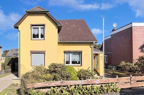 Haus_Aussenansicht - Charmantes Einfamilienhaus mit großem Garten und Ausbaupotential in 22885 Barsbüttel