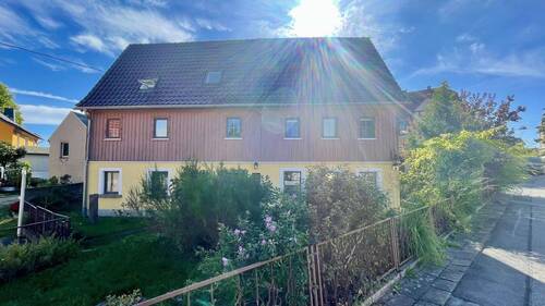 Vorderansicht - 8 Zimmer Einfamilienhaus zum Kaufen in Großröhrsdorf