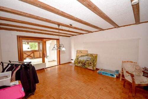 EG-Wohnzimmer - 8 Zimmer Mehrfamilienhaus, Wohnhaus zum Kaufen in Zülpich