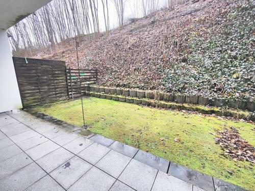 Terrasse - AB Dezember: Ebenerdige 2-Zimmer Erdgeschosswohnung mit Terrasse und Duschbad!