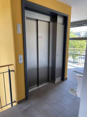 direkter Zugang zum Fahrstuhl - 