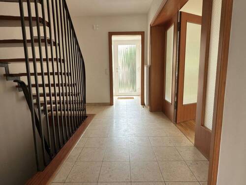 Diele - 4 Zimmer Einfamilienhaus zum Kaufen in Stolberg