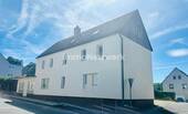 Straßenansicht - ***Stadthaus mit Charakter und Potenzial in Selb***