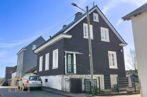 Haupthaus Straßenseite - 8 Zimmer Einfamilienhaus in Wuppertal