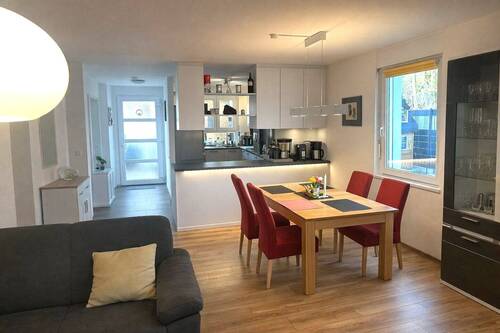 Wohnzimmer 2 - 4 Zimmer Reihenendhaus in Dudenhofen