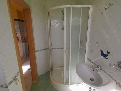 Tageslichtbad mit Wanne+Dusche - 