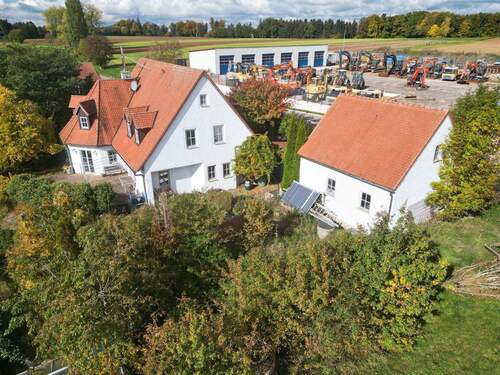 Luftaufnahme - 7 Zimmer Einfamilienhaus zum Kaufen in Bergen