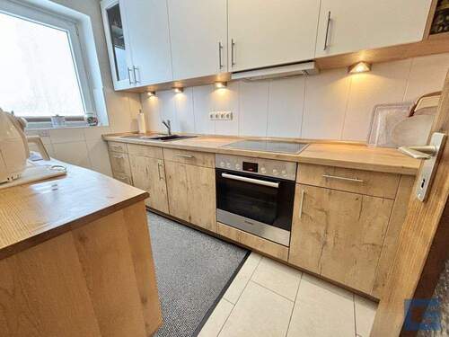 Küche mit Einbauküche - 