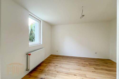 Büro / Gästezimmer EG - 