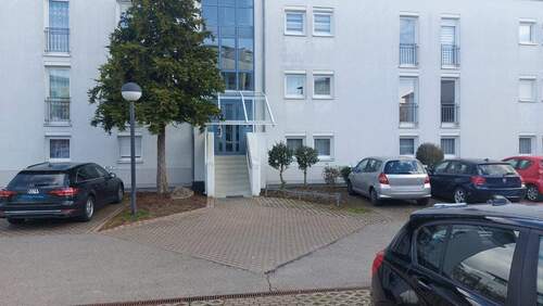 Nordansicht Eingang - 3 Zimmer Etagenwohnung zum Kaufen in Biberach an der Riß