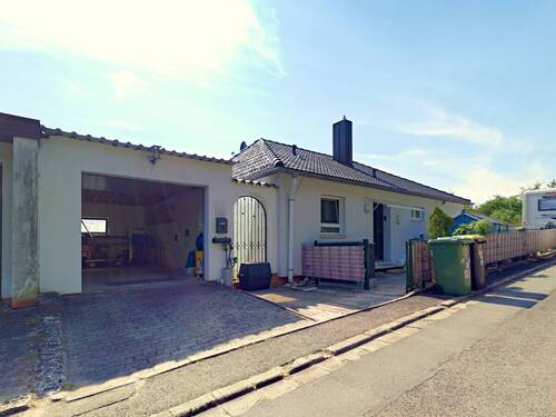Bild 2 - 5 Zimmer Einfamilienhaus zum Kaufen in Ammerndorf