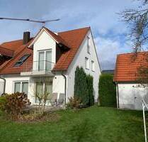 KNIPFER`S IMMOBILIENSCHÄTZE - Elegante DHH in absolut ruhiger Lage in Deubach zum Kauf! - Gessertshausen / Deubach