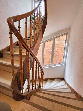 Treppenhaus - Etagenwohnung mit 93,00 m&sup2; in Stuttgart zum Kaufen