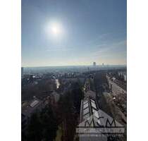 Stilvolle 64 m² Penthouse-Wohnung im Hochhaus mit Skylineblick - Frankfurt am Main / Seckbach Bornheim