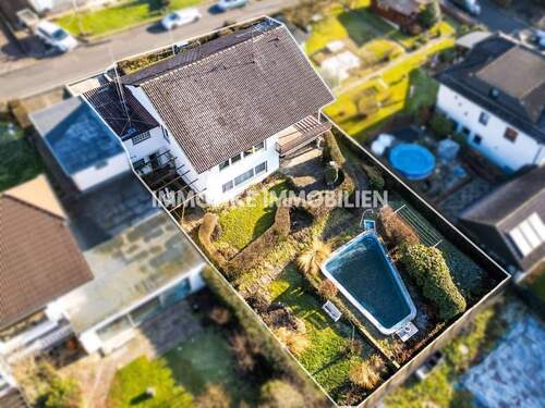 Garten mit Pool - 7 Zimmer Einfamilienhaus in Wächtersbach-Weilers