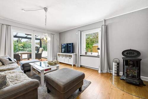 Wohnzimmer - 3 Zimmer Einfamilienhaus zum Kaufen in Bendestorf