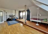 Wohnzimmer mit Balkon - 