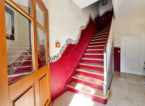 Hier entlang! - 4 Zimmer Etagenwohnung in Bremen