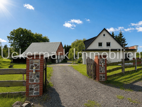 Unser Angebot - 8 Zimmer Einfamilienhaus in Woldegk