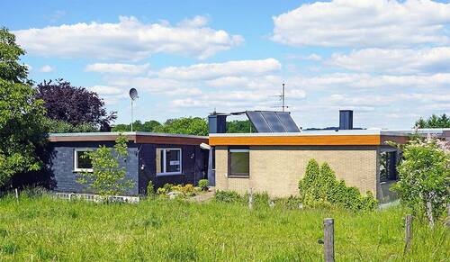 Doppelbungalow - Doppelbungalow mit viel Land und kleiner Stallung