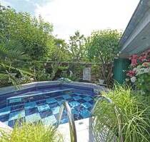 Immobilien-Richter: Saniertes Einfamilienhaus mit Pool und Traumgarten - Düsseldorf Lierenfeld