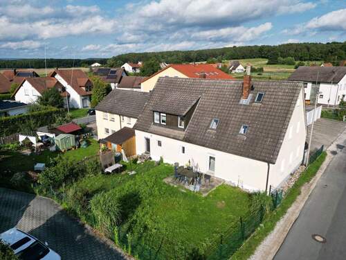 Rückseite - 1 Zimmer Mehrfamilienhaus, Wohnhaus in Adelsdorf