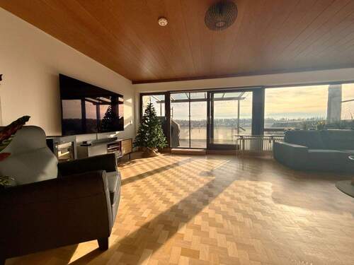 Wohnbereich - DegerlochHoffeld: Attraktive Endetage in Aussichtslage