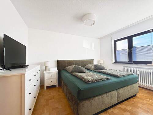 Schlafzimmer.jpg - 5 Zimmer Etagenwohnung in Stuttgart