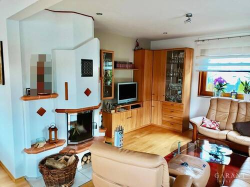 Wohnzimmer - 7 Zimmer Einfamilienhaus zum Kaufen in Zaberfeld