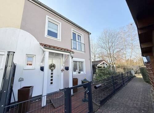 Vordere Hausansicht - 