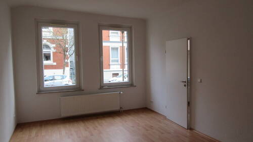 Wohnzimmer - 2 Zimmer Etagenwohnung in Peine