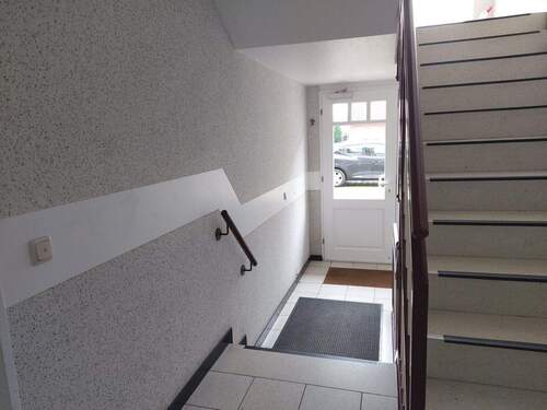 Hauseingang - Etagenwohnung mit 83,00 m&sup2; in Syke zum Kaufen