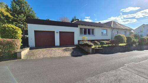 Straßenansicht 7 - 6 Zimmer Einfamilienhaus zum Kaufen in Bad Kissingen