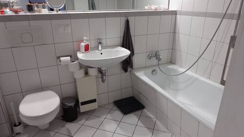 Bad mit WM- Stellplatz - Etagenwohnung mit 65,00 m&sup2; in Henstedt-Ulzburg zur Miete