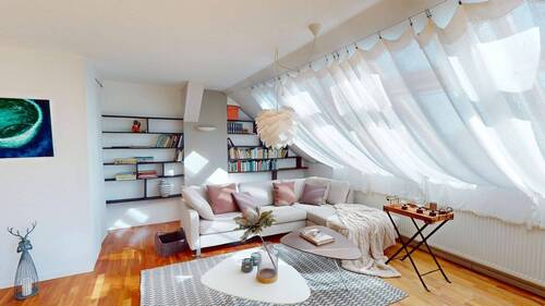 LICHTDURCHFLUTETES WOHNZIMMER - 3 Zimmer Etagenwohnung zum Kaufen in Braunschweig