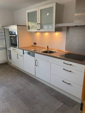 IMG_2473.JPG - VS-Rietheim, 2-Zi.Whg. Erstbezug, 59,63 qm, Einbauküche, Kachelofen