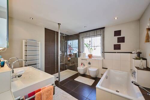 EFH Mintraching Bad - 