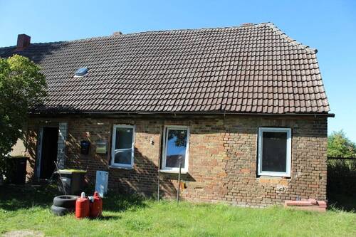 rechte Haushälfte - 7 Zimmer Einfamilienhaus in Lindetal / Bredenfelde